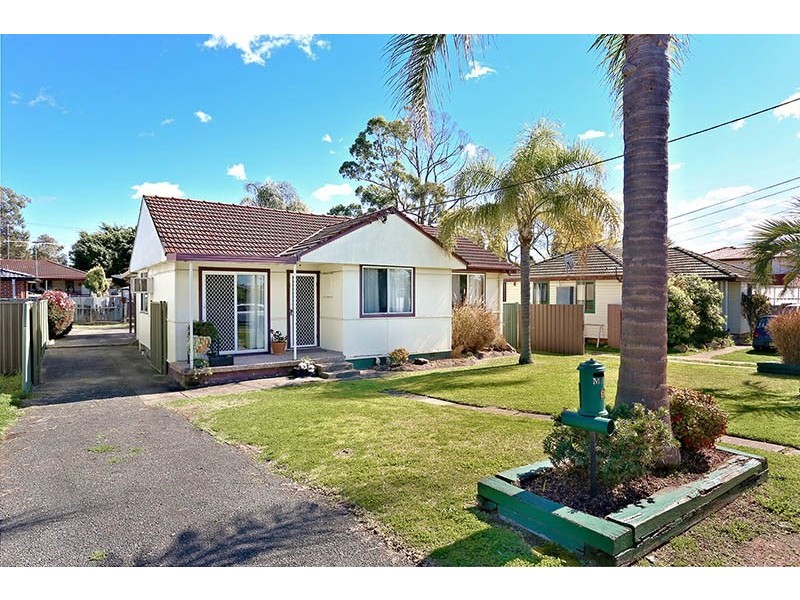 9 Quiros Avenue, Fairfield West NSW 2165