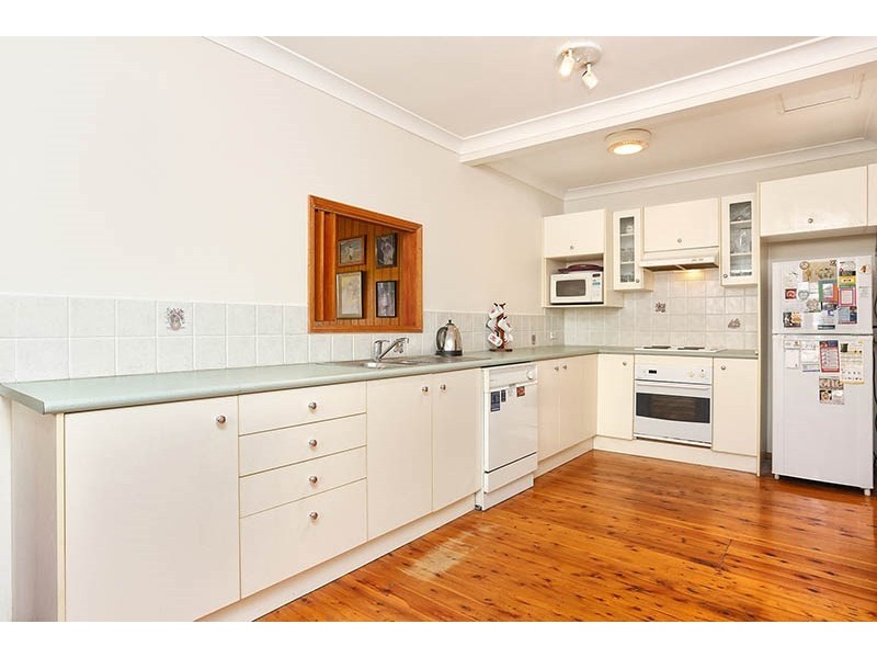 9 Quiros Avenue, Fairfield West NSW 2165