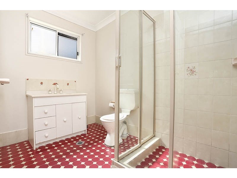 9 Quiros Avenue, Fairfield West NSW 2165