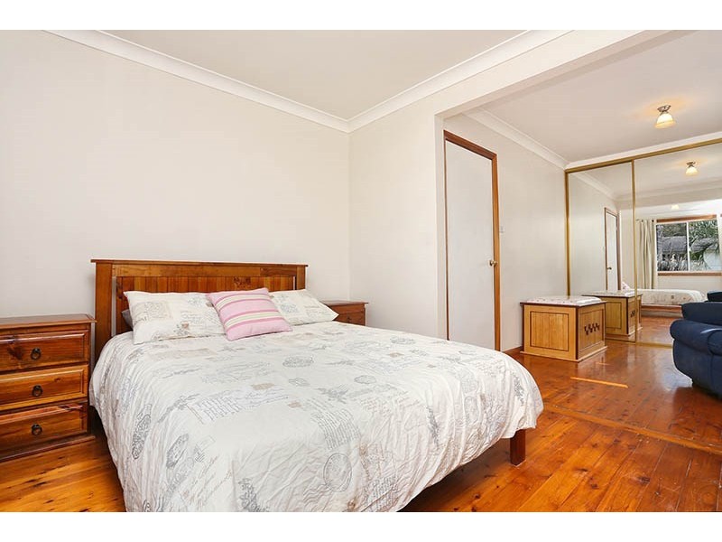 9 Quiros Avenue, Fairfield West NSW 2165