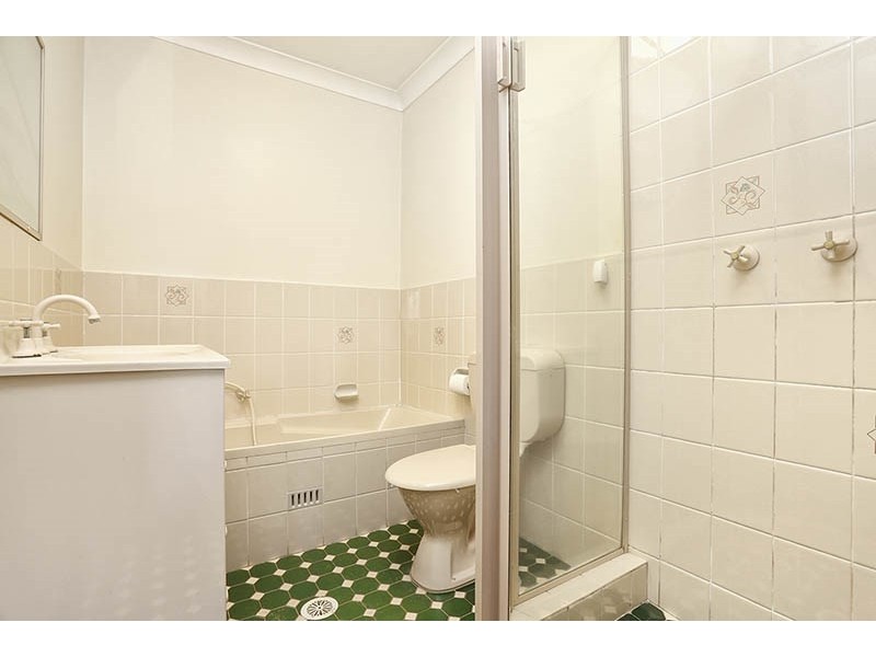 9 Quiros Avenue, Fairfield West NSW 2165