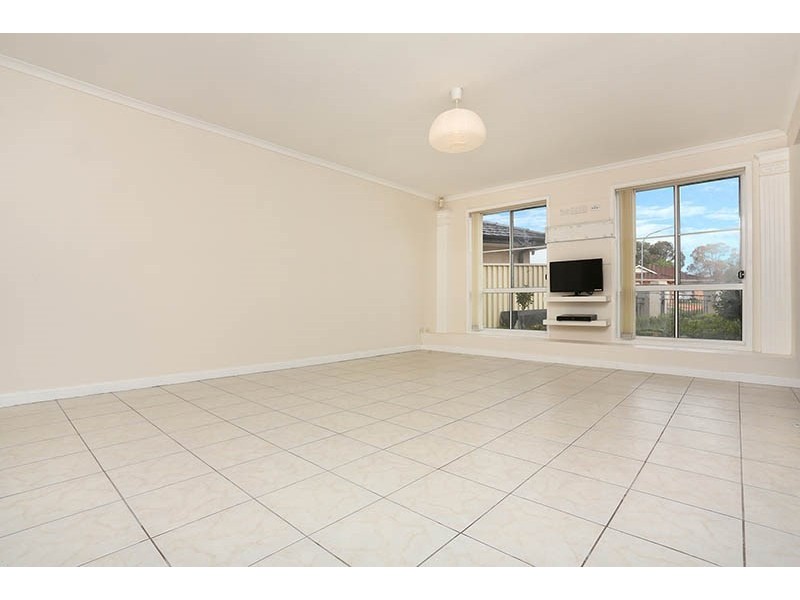 3 Rabaul Close, Bossley Park NSW 2176