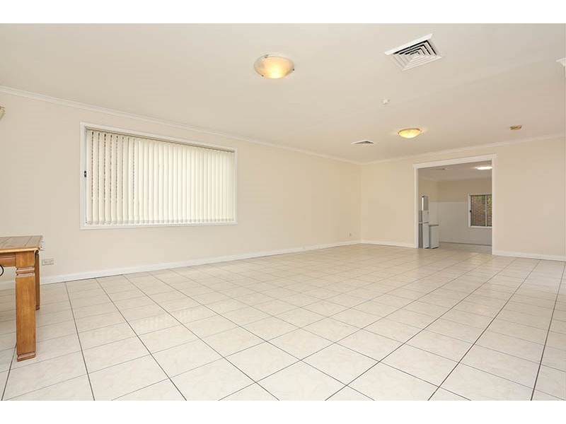 3 Rabaul Close, Bossley Park NSW 2176