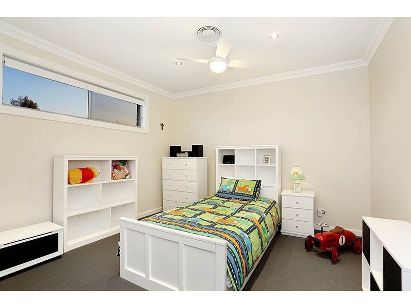 10 Piper Street, West Hoxton NSW 2171