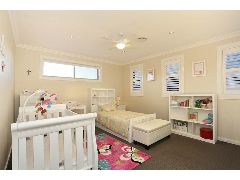 10 Piper Street, West Hoxton NSW 2171