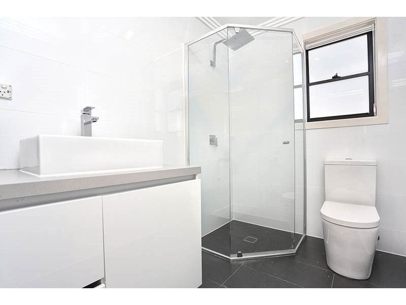 17 Avisford Street, Fairfield NSW 2165