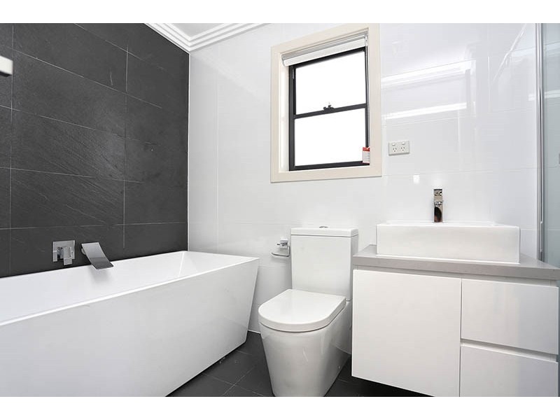 17 Avisford Street, Fairfield NSW 2165