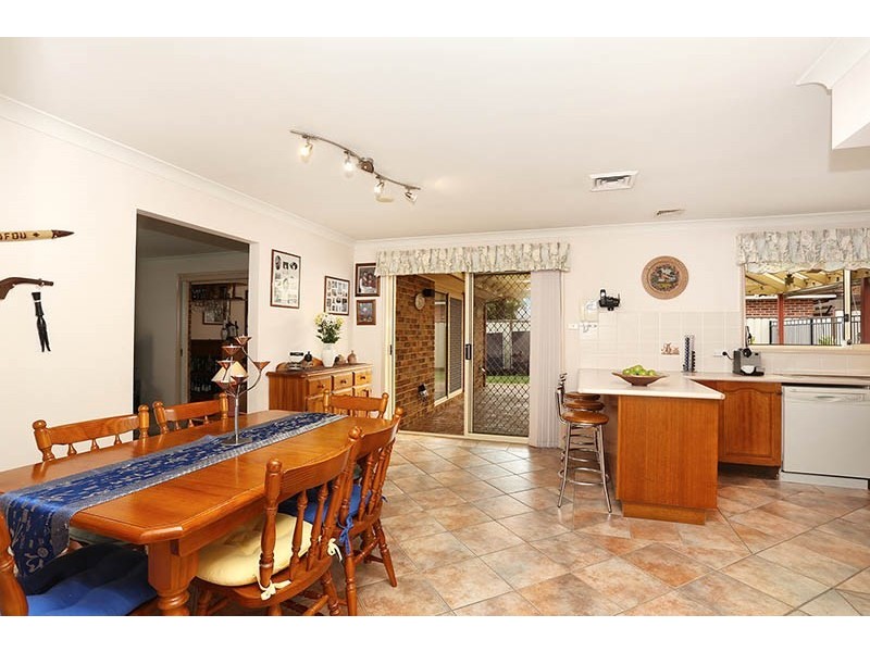 4 Elwood Place, St Johns Park NSW 2176