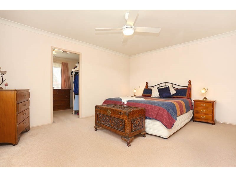 4 Elwood Place, St Johns Park NSW 2176