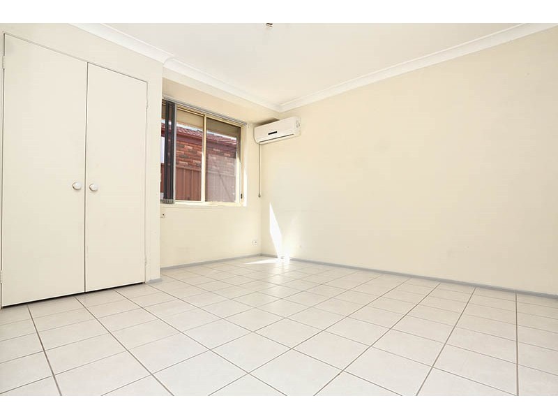 36 Sea Eagle Crescent, Green Valley NSW 2168