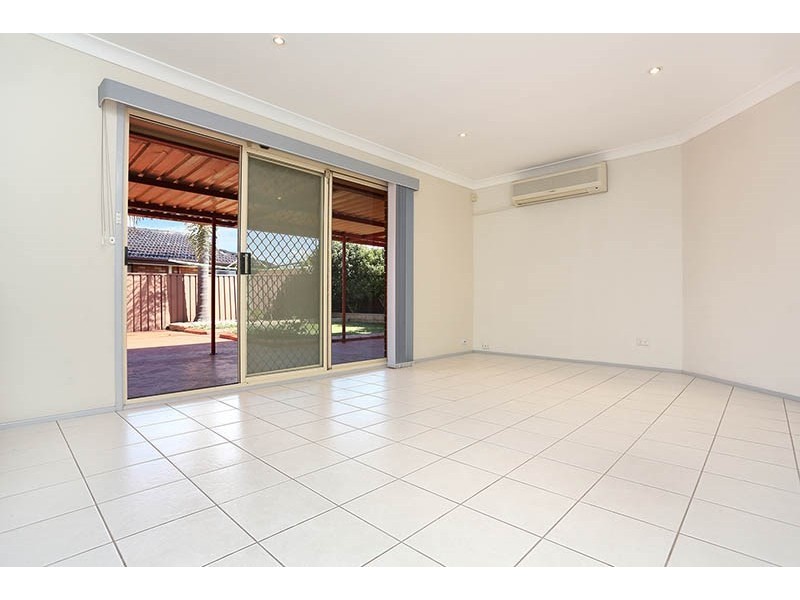 36 Sea Eagle Crescent, Green Valley NSW 2168