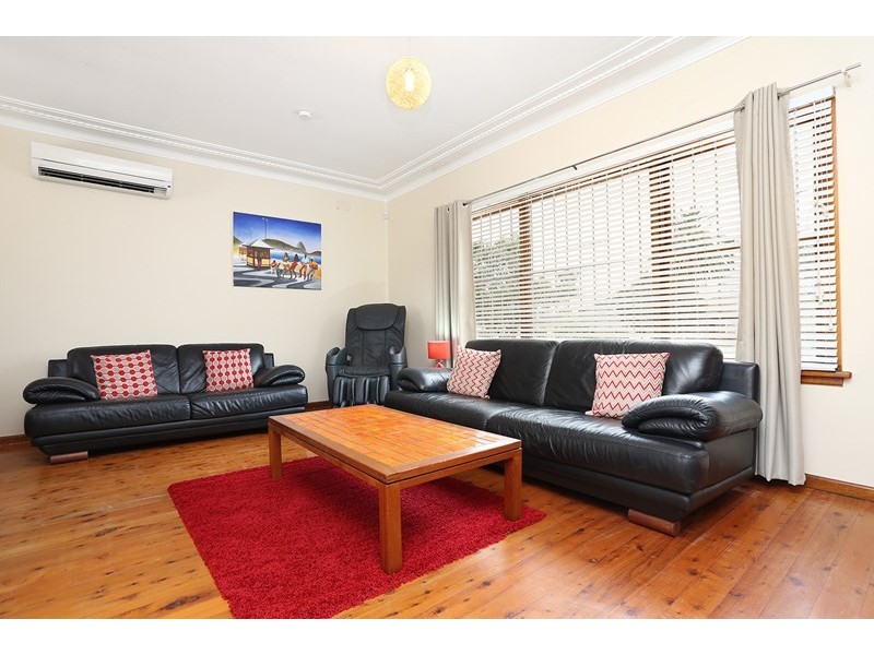 34 James Street, Fairfield East NSW 2165