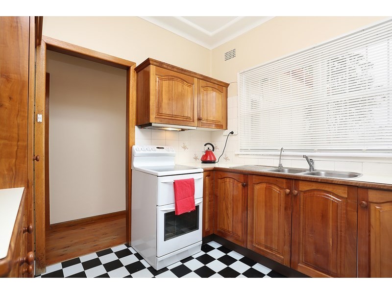 34 James Street, Fairfield East NSW 2165