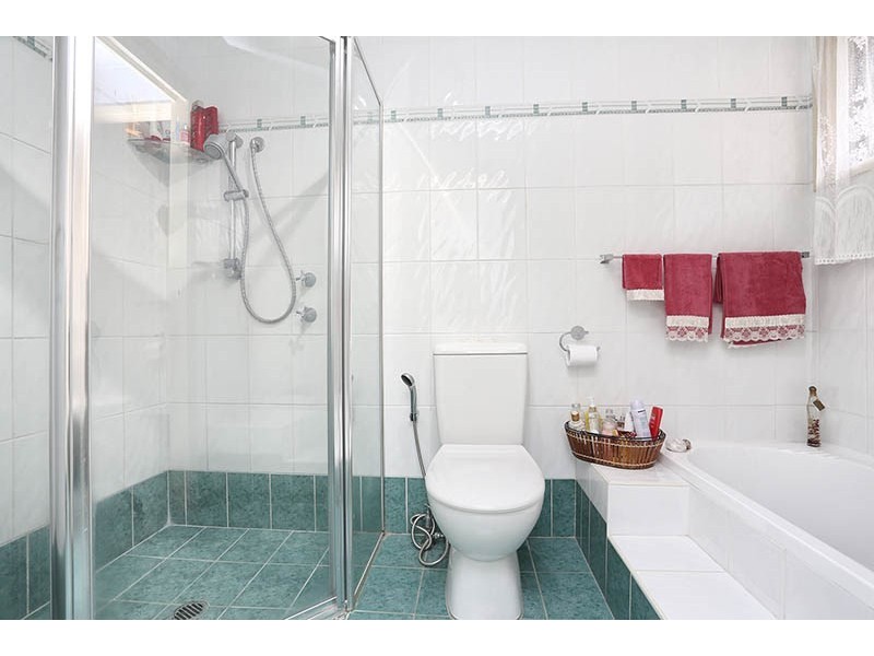 33 Corio Road, Prairiewood NSW 2176