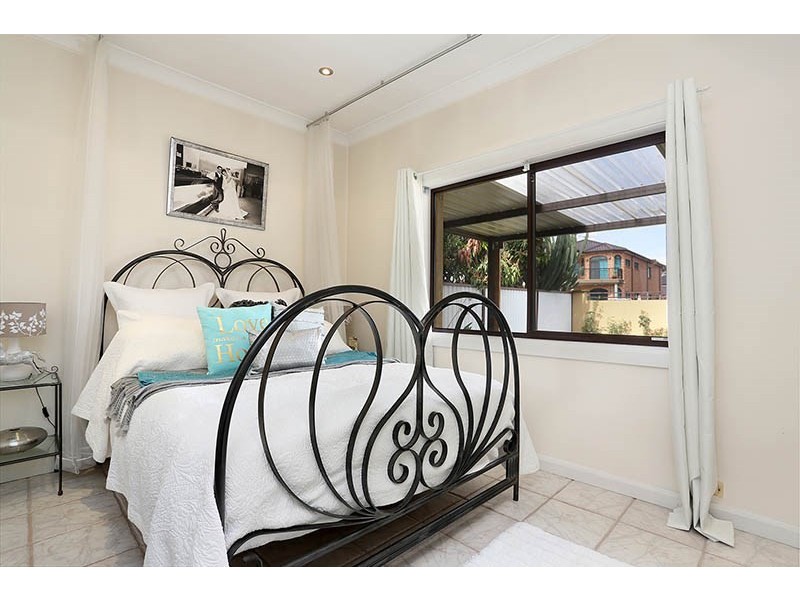 72 Anthony Street, Fairfield NSW 2165