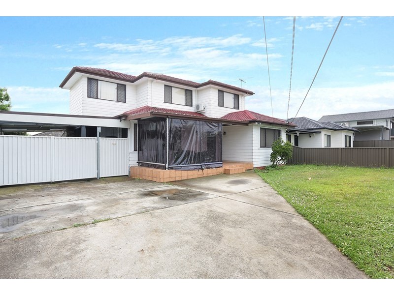 13 Ainslie Street, Fairfield West NSW 2165