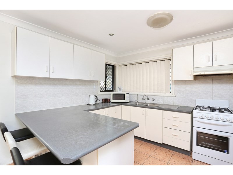 13 Ainslie Street, Fairfield West NSW 2165