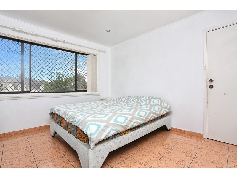 13 Ainslie Street, Fairfield West NSW 2165