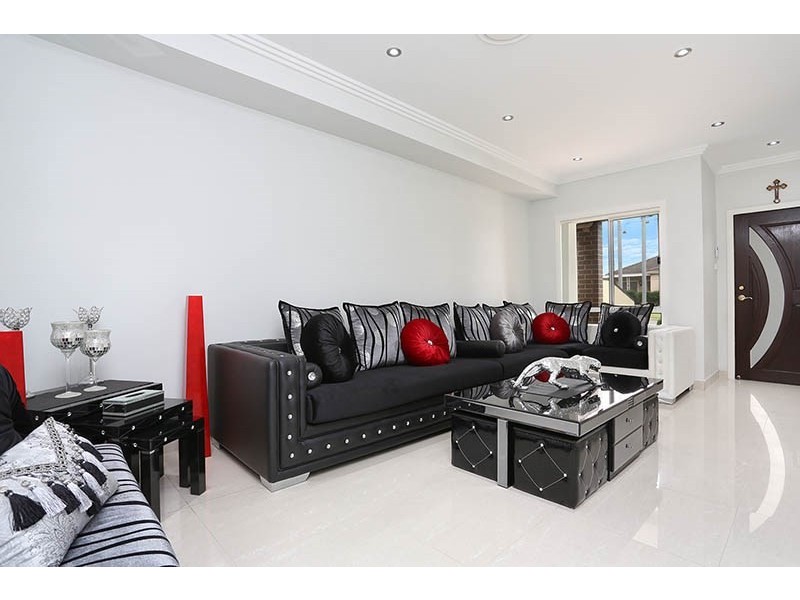 13A Rossiter Street, Smithfield NSW 2164