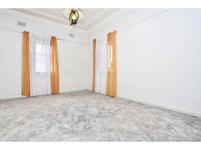 113 The Boulevarde, Fairfield Heights NSW 2165