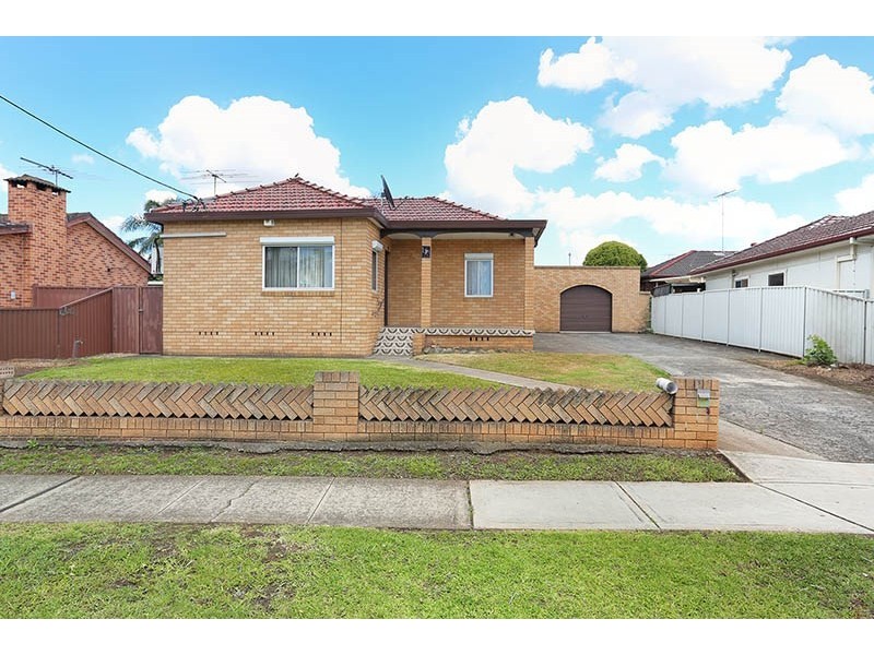 113 The Boulevarde, Fairfield Heights NSW 2165