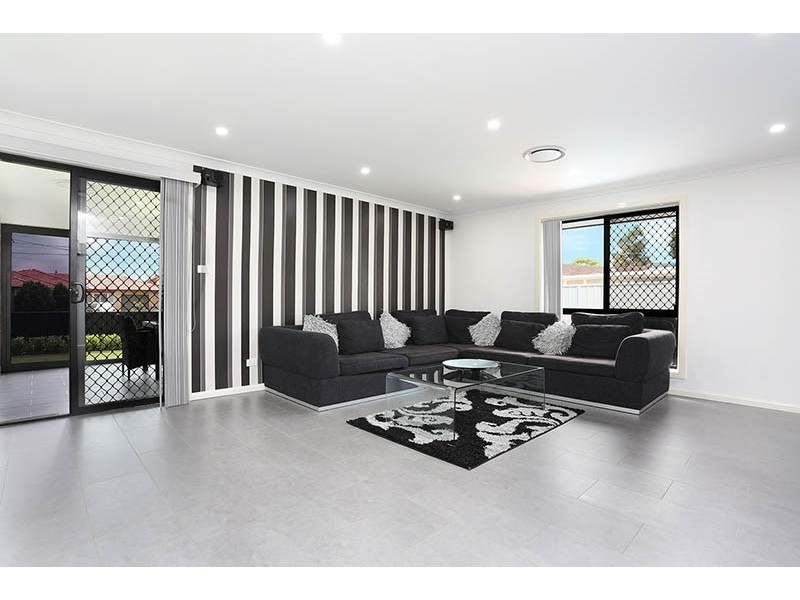 40 Hinkler Street, Smithfield NSW 2164