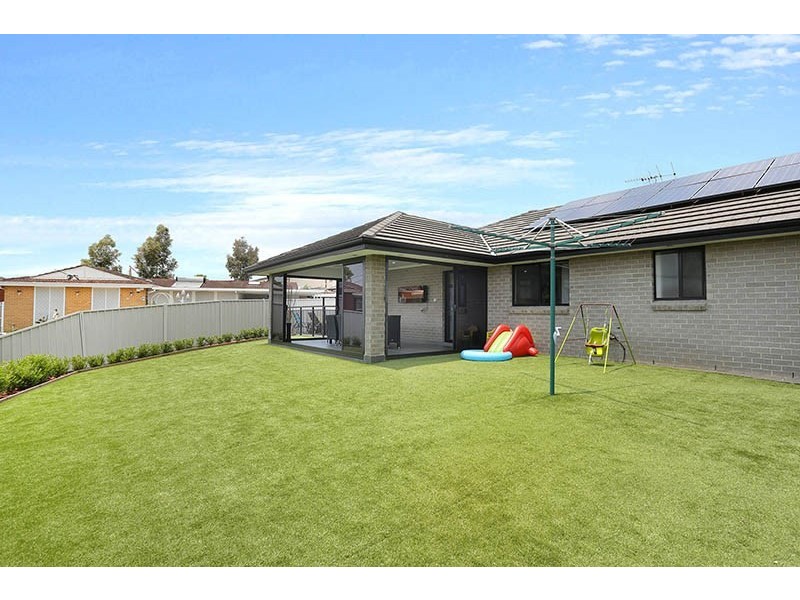 40 Hinkler Street, Smithfield NSW 2164