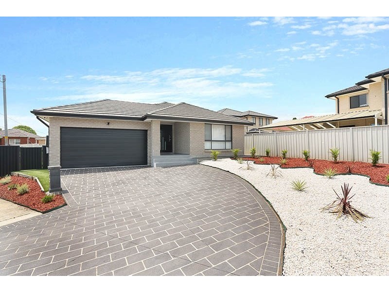 40 Hinkler Street, Smithfield NSW 2164