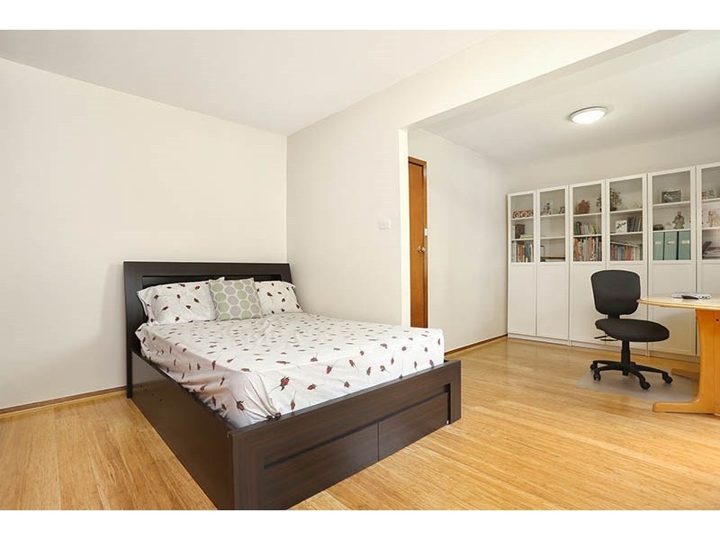 11 Kimberley Crescent, Fairfield West NSW 2165