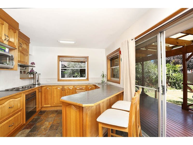 11 Kimberley Crescent, Fairfield West NSW 2165