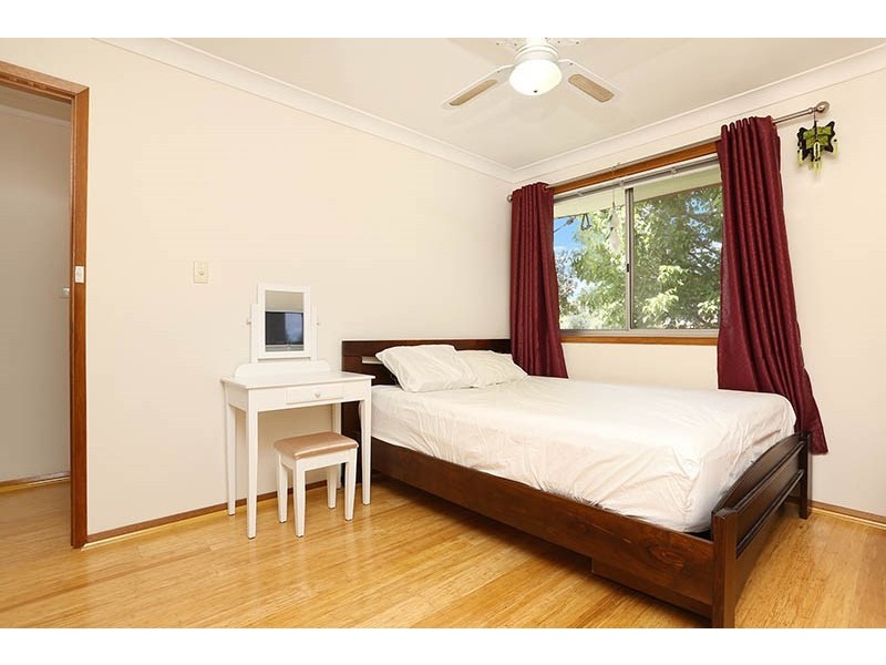 11 Kimberley Crescent, Fairfield West NSW 2165