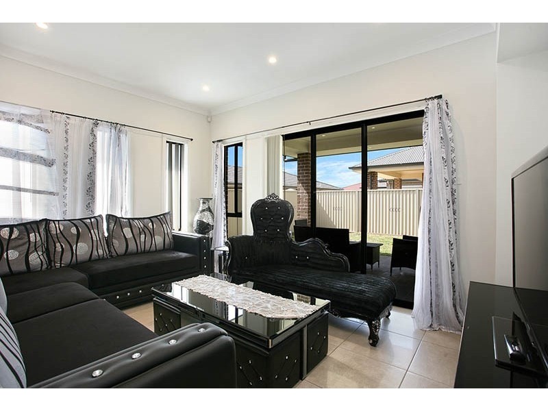 27 Inverell Avenue, Hinchinbrook NSW 2168