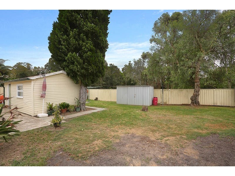 29 Crosby Crescent, Fairfield NSW 2165