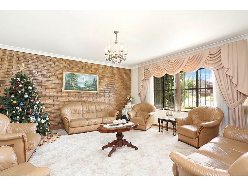 28 Garment Street, Prairiewood NSW 2176