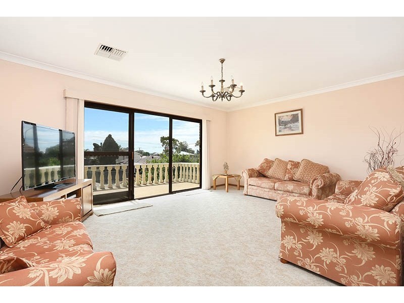 28 Garment Street, Prairiewood NSW 2176