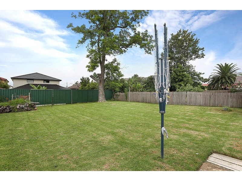 12 Peel Street, Canley Heights NSW 2166