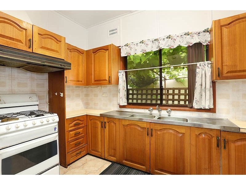 7 Latty Street, Fairfield NSW 2165