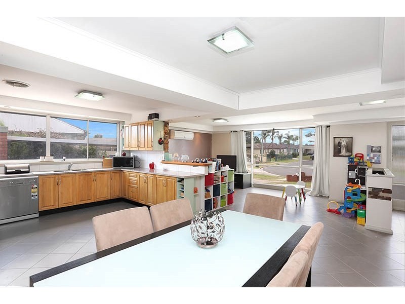 21 Flinders Street, Fairfield West NSW 2165