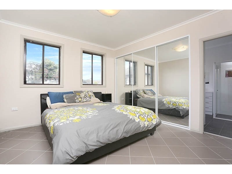 21 Flinders Street, Fairfield West NSW 2165