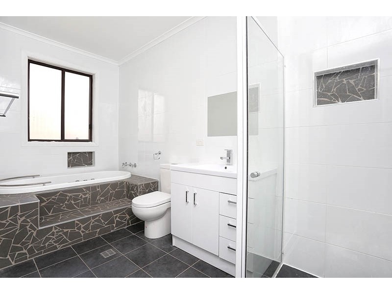 21 Flinders Street, Fairfield West NSW 2165