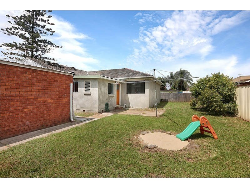 21 Flinders Street, Fairfield West NSW 2165