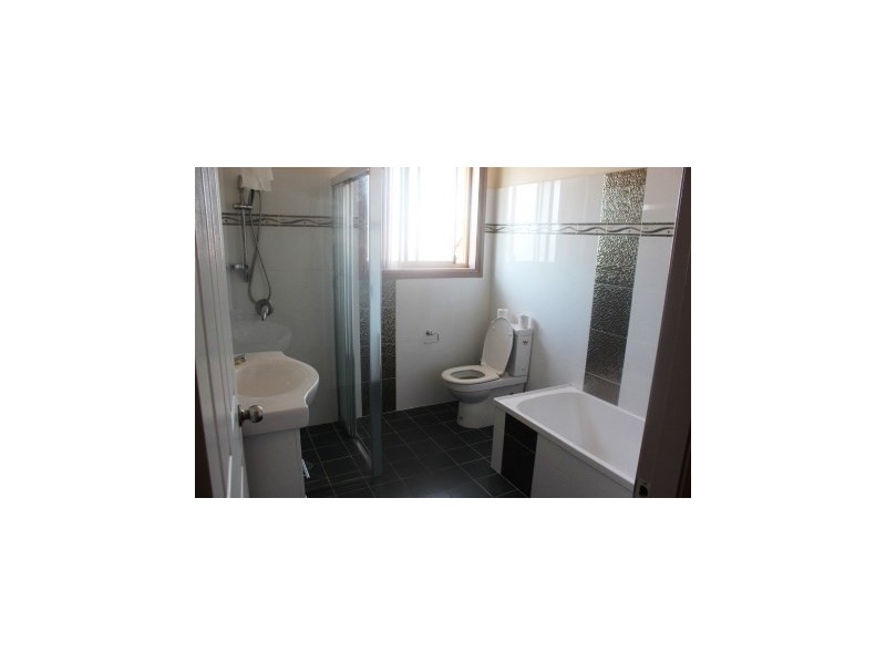 Canley Heights NSW 2166