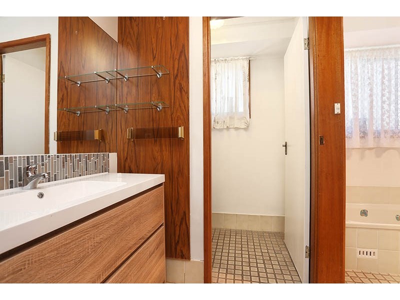 246 Edensor Road, Edensor Park NSW 2176