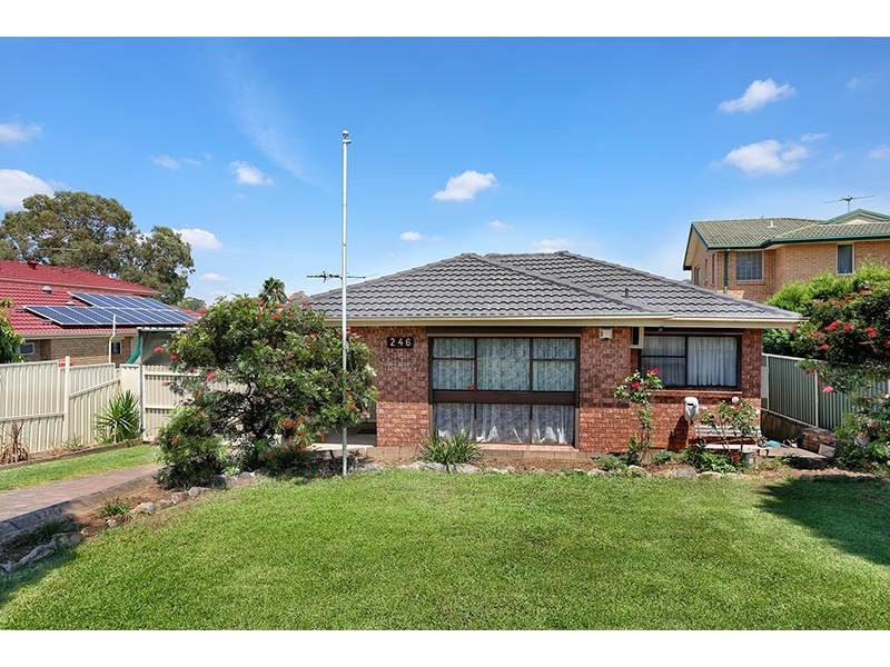 246 Edensor Road, Edensor Park NSW 2176
