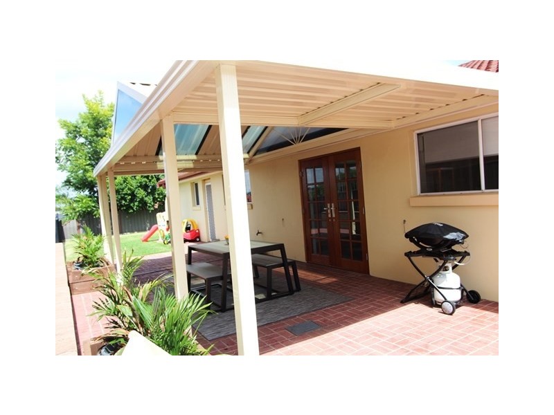 9 Cuthbert Crescent, Edensor Park NSW 2176
