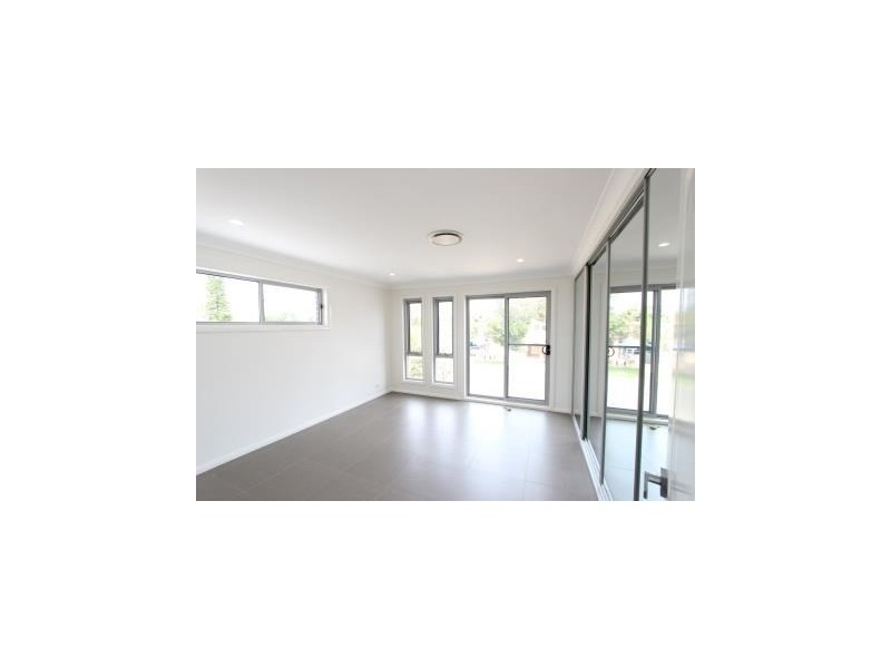 Canley Heights NSW 2166