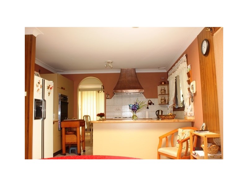 4 Dark Close, Edensor Park NSW 2176