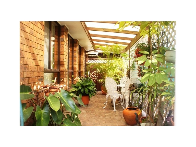 4 Dark Close, Edensor Park NSW 2176