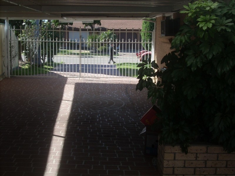 Greenfield Park NSW 2176