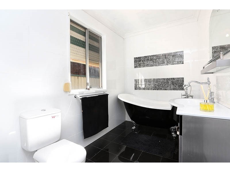 52 Chifley Street, Smithfield NSW 2164